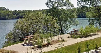 Aire de pique-nique du lac de Charmes - Varbeton
