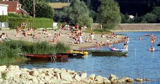 Plage du lac de Charmes