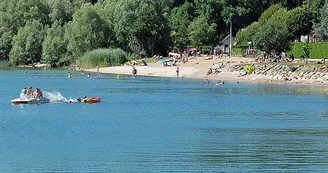Plage du lac de Charmes