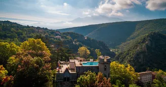 Château de Riell - Molitg-les-Bains (Pyrénées Orientales)- vue du domaine