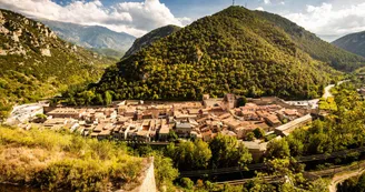 Vue d'ensemble de Villefranche de Conflent, plus beau village de France, crédit photo JC Milhet