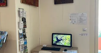 Bureau d'Information Touristique Mouriès_poste libre service