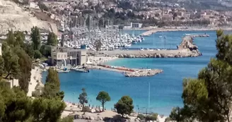 Port de Corbières la Lave Marseille.jpg