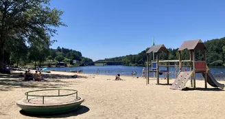 Plage du lac de Ste Hélène, à Bujaleuf_4 Plage du lac de Ste Hélène, à Bujaleuf_4
