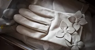 Gant en cuir - Ganterie Agnelle, Saint-Junien Gant en cuir - Ganterie Agnelle, Saint-Junien