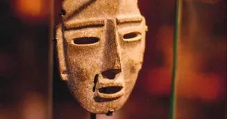 Masque Chontal, Guerrero Mexique. 1000 ans avant J.C Masque Chontal, Guerrero Mexique. 1000 ans avant J.C