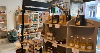 boutique-createurs-rochechouart-poltourisme (5) boutique-createurs-rochechouart-poltourisme (5)